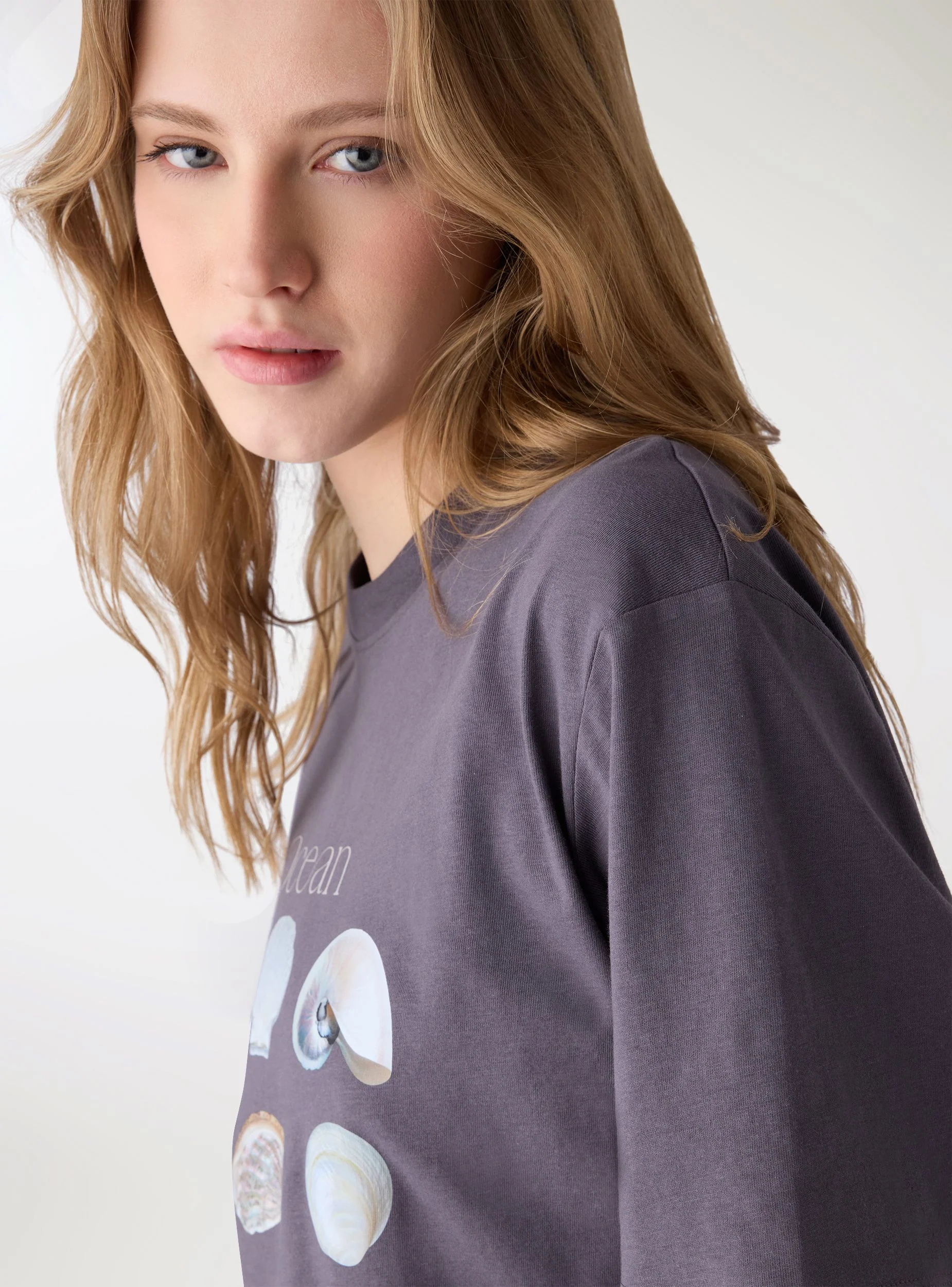 T-shirt over con stampa oceano - Image 4