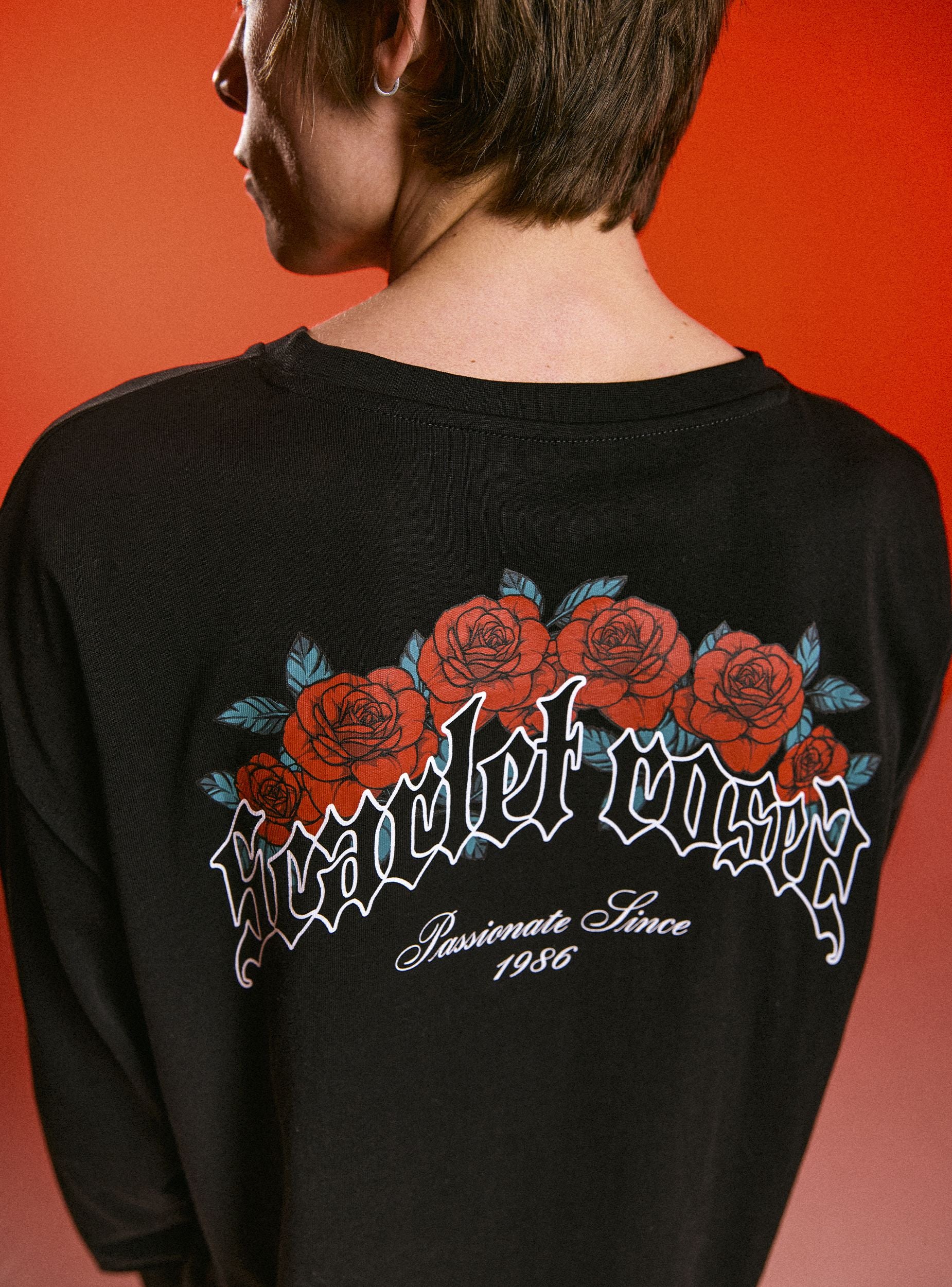 T-shirt relaxed con stampa rose fronte/retro - Image 7