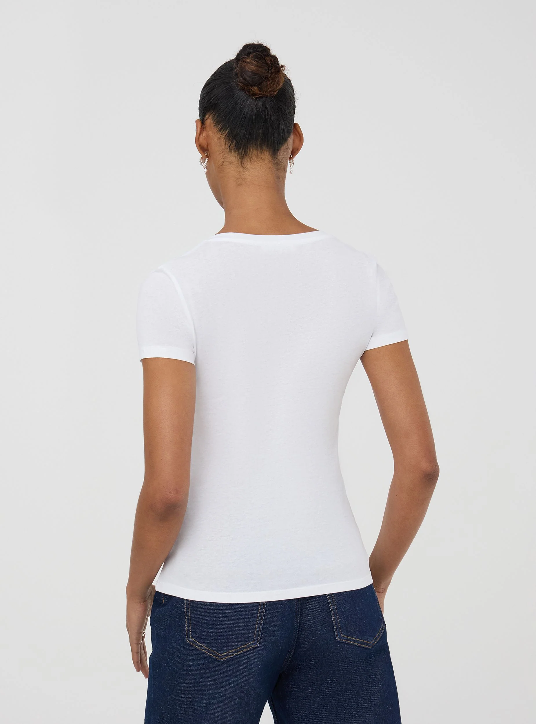 T-shirt scollo a v tinta unita - Image 2