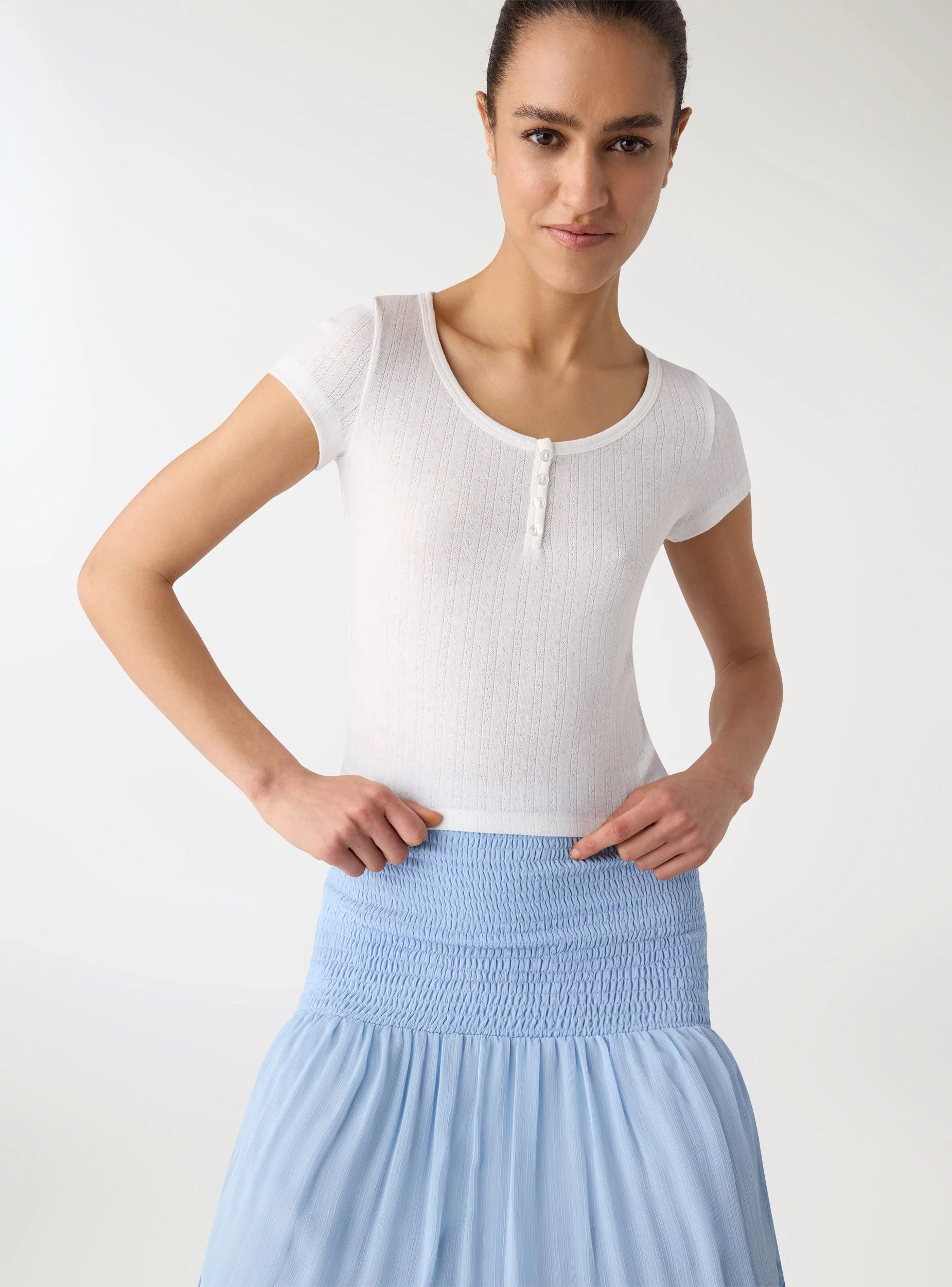 T-shirt serafino a costine con bottoni - Image 4