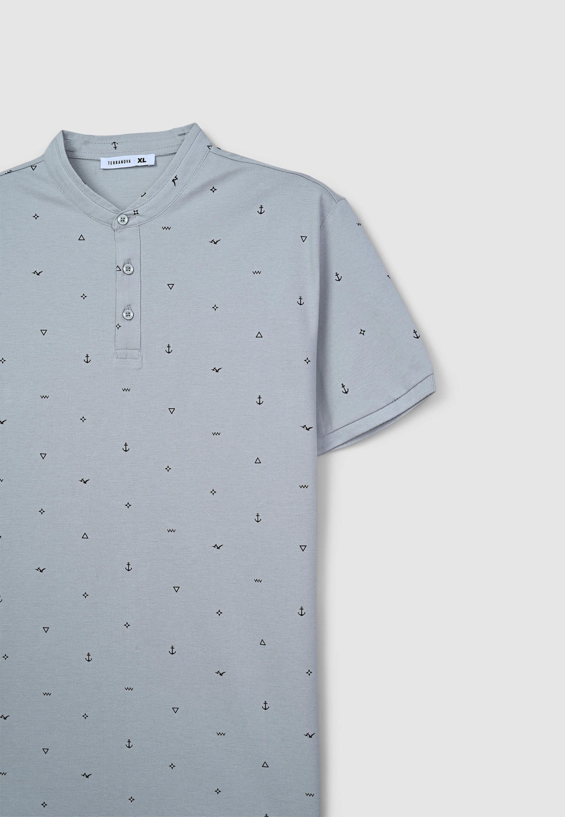T-shirt serafino con colletto coreana in microfantasia