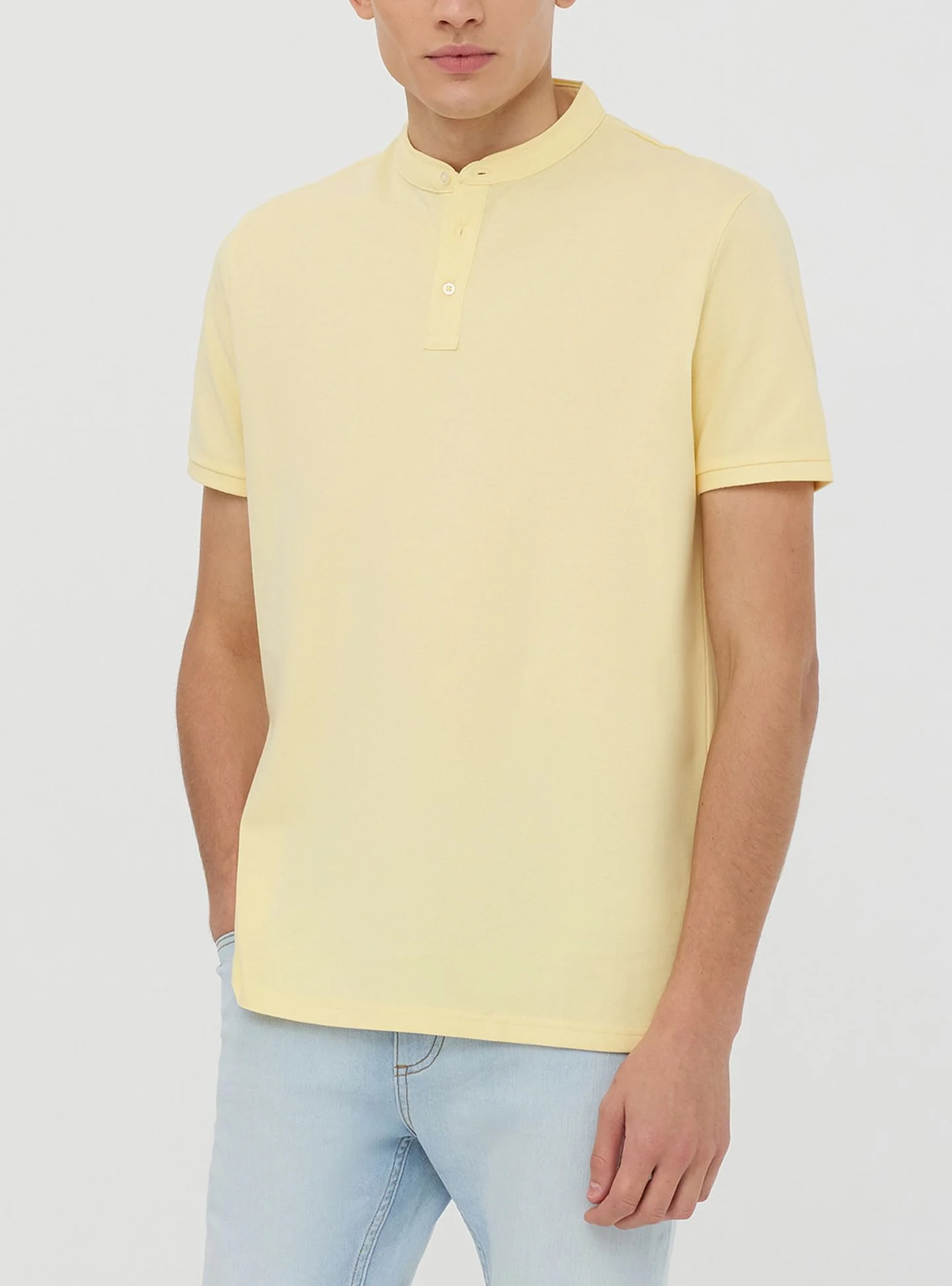 T-shirt serafino in piquet con collo coreana - Image 7