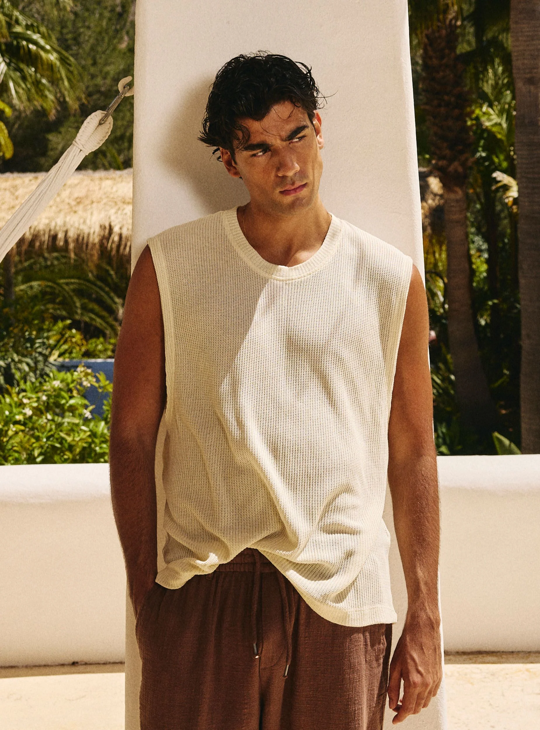 T-shirt smanicata boxy effetto maglia a tinta unita - Image 8