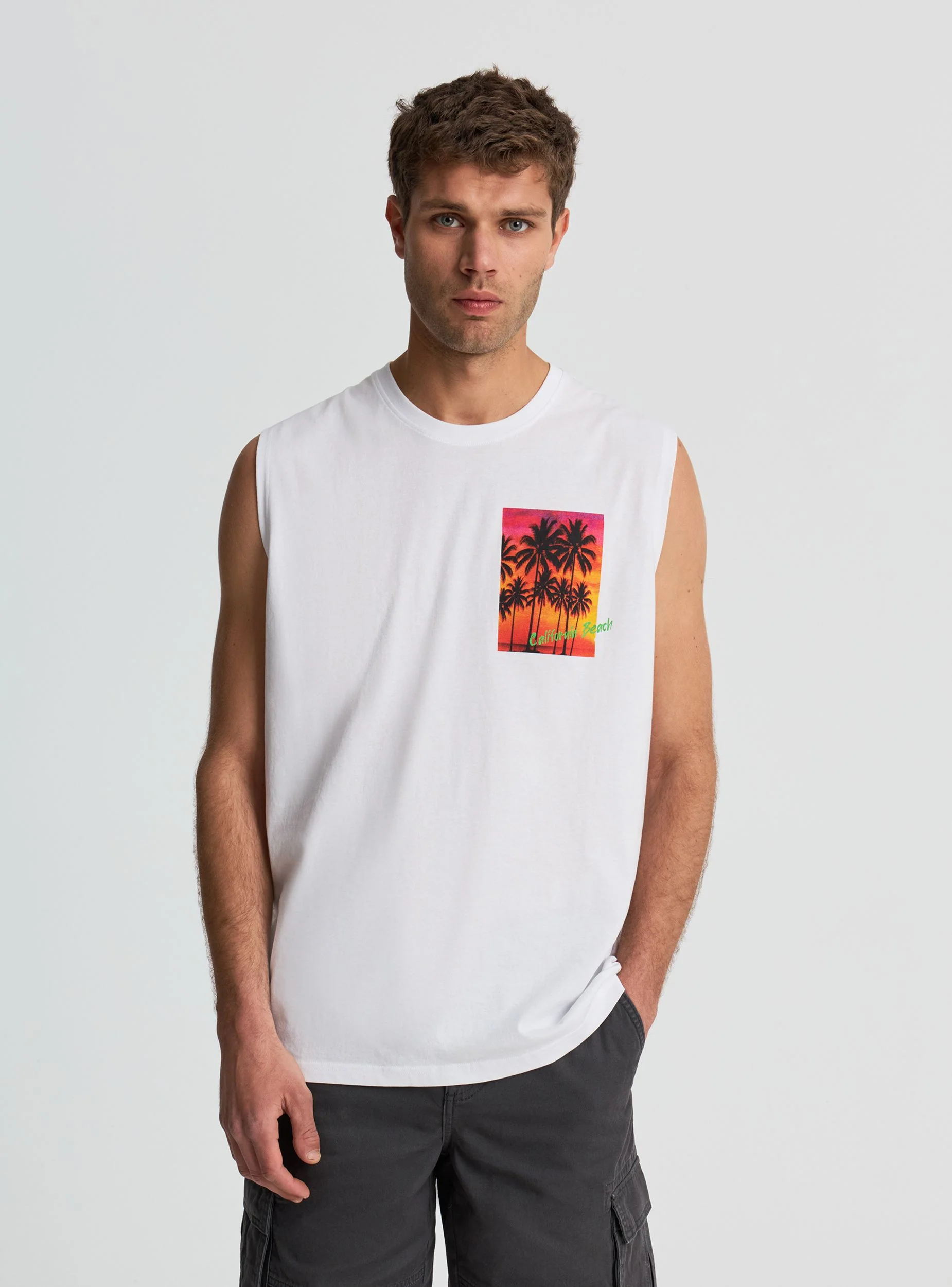 T-shirt smanicata con stampa palme fronte e retro - Image 3
