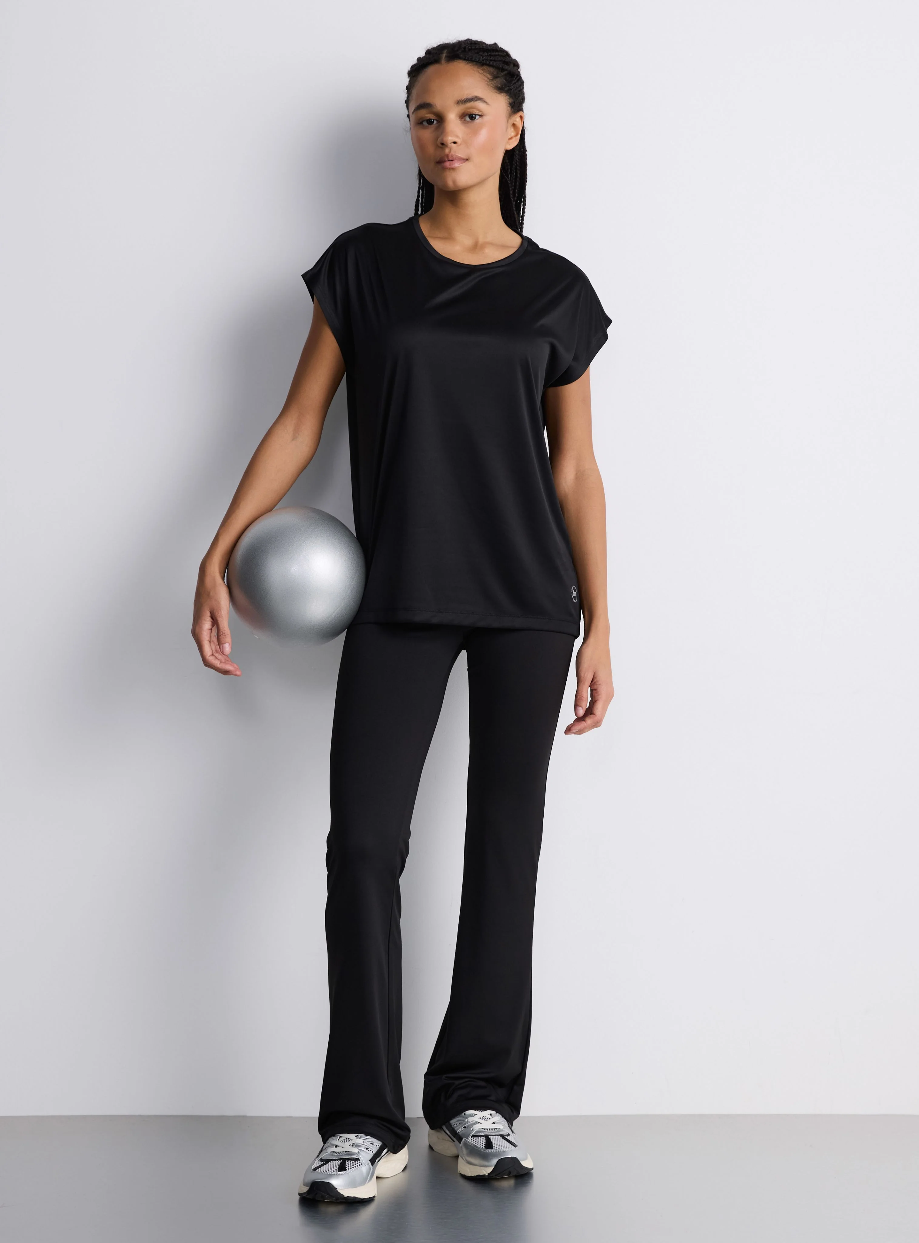 T-shirt sportiva ampia tinta unita