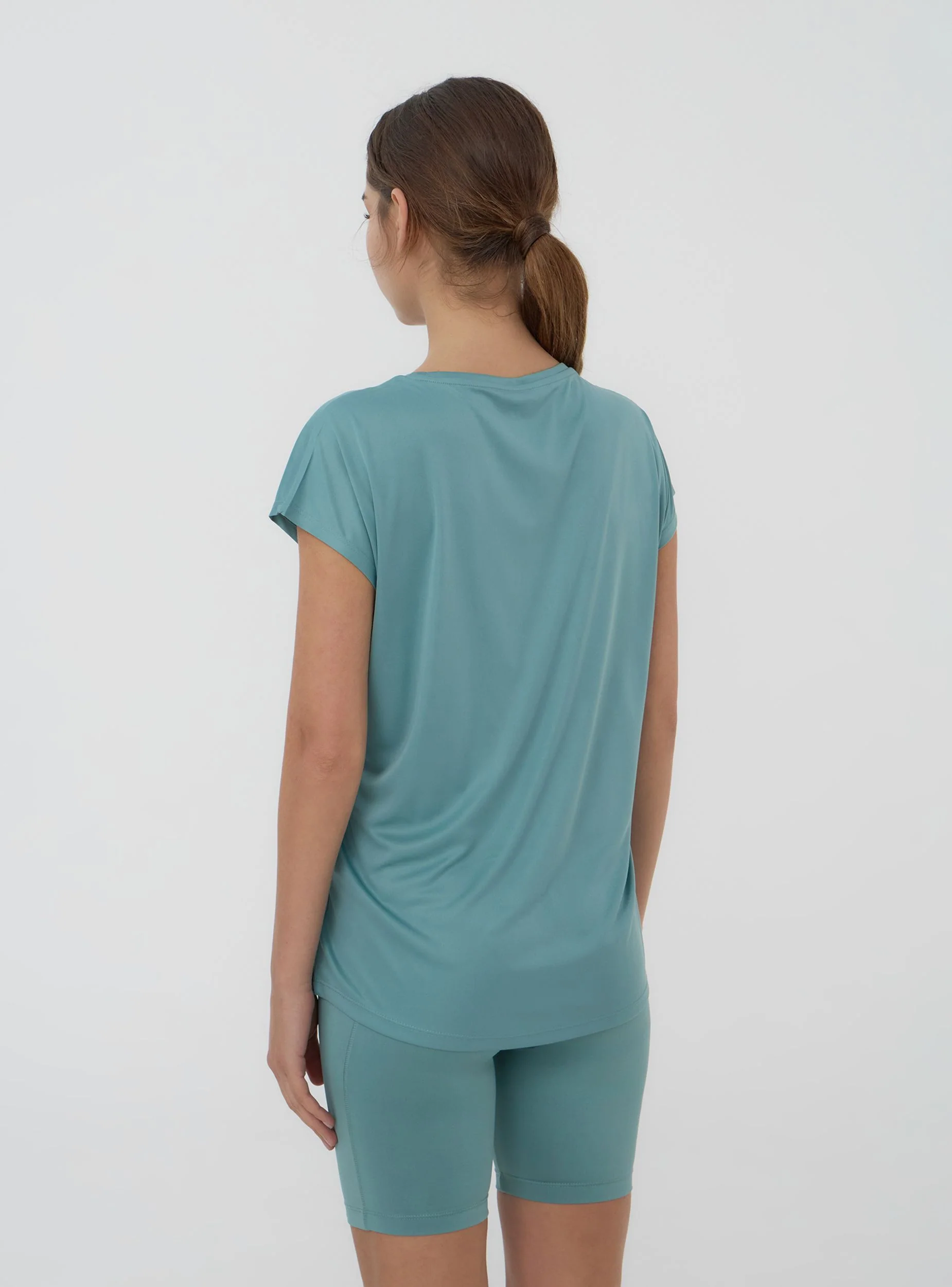 T-shirt sportiva ampia tinta unita - Image 3