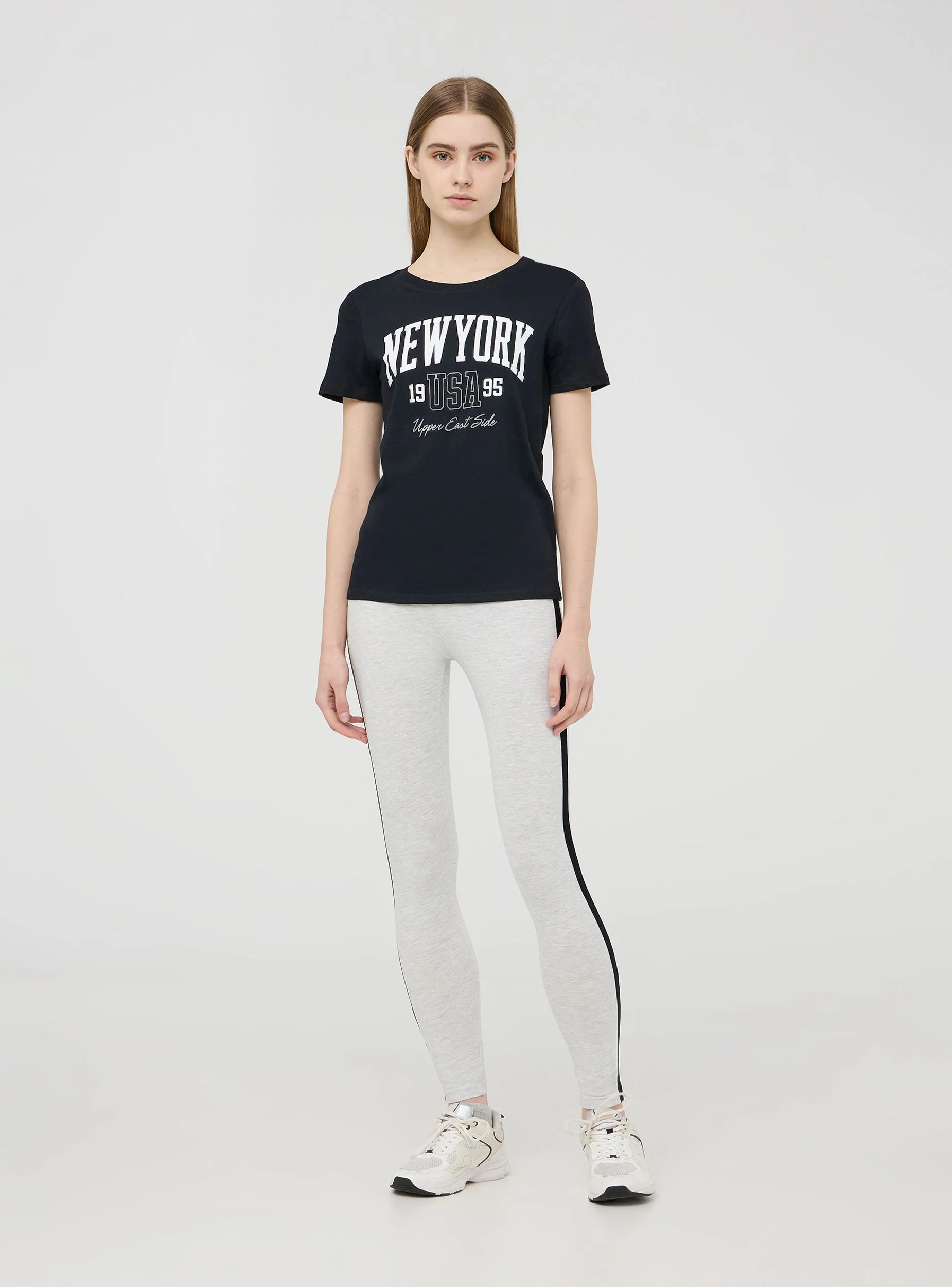 T-shirt stampa college - Image 3