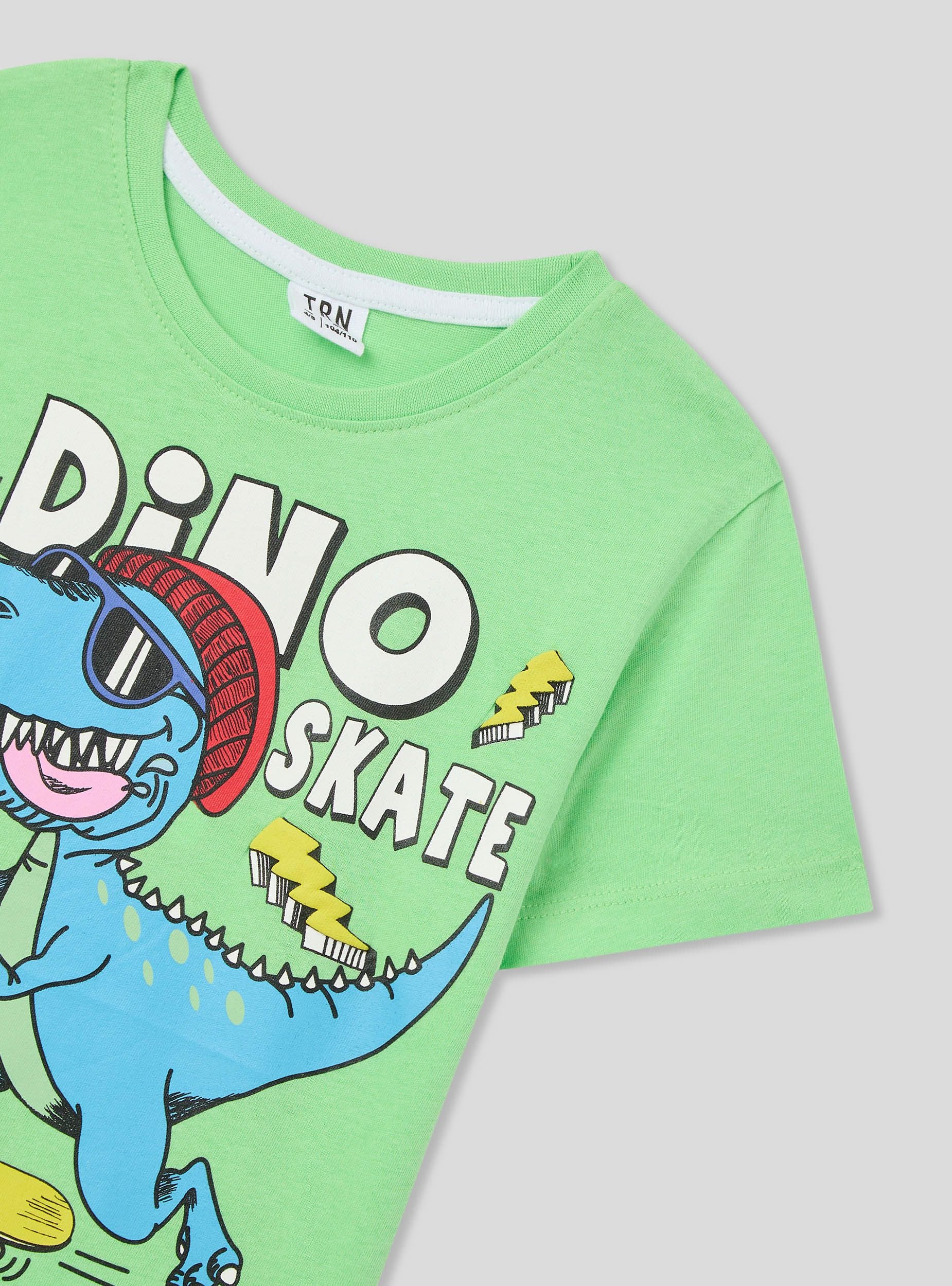 T-shirt stampa dinosauro e skateboard - Image 5