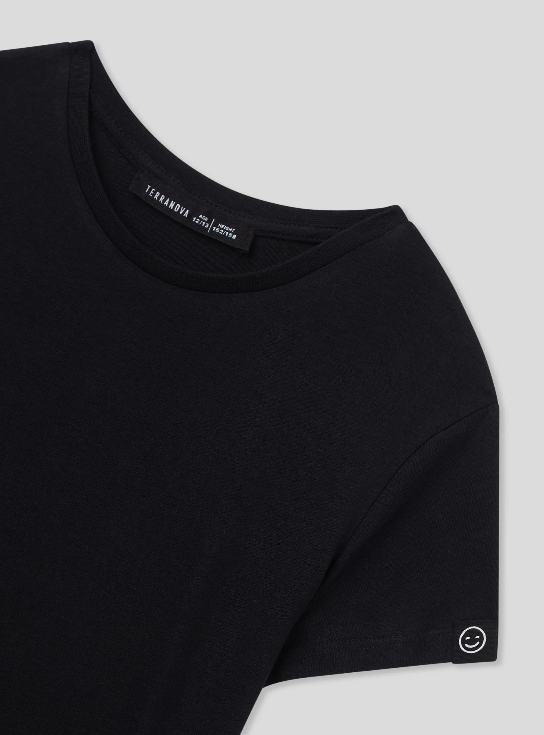 T-shirt tinta unita con etichetta sulla manica - Image 6