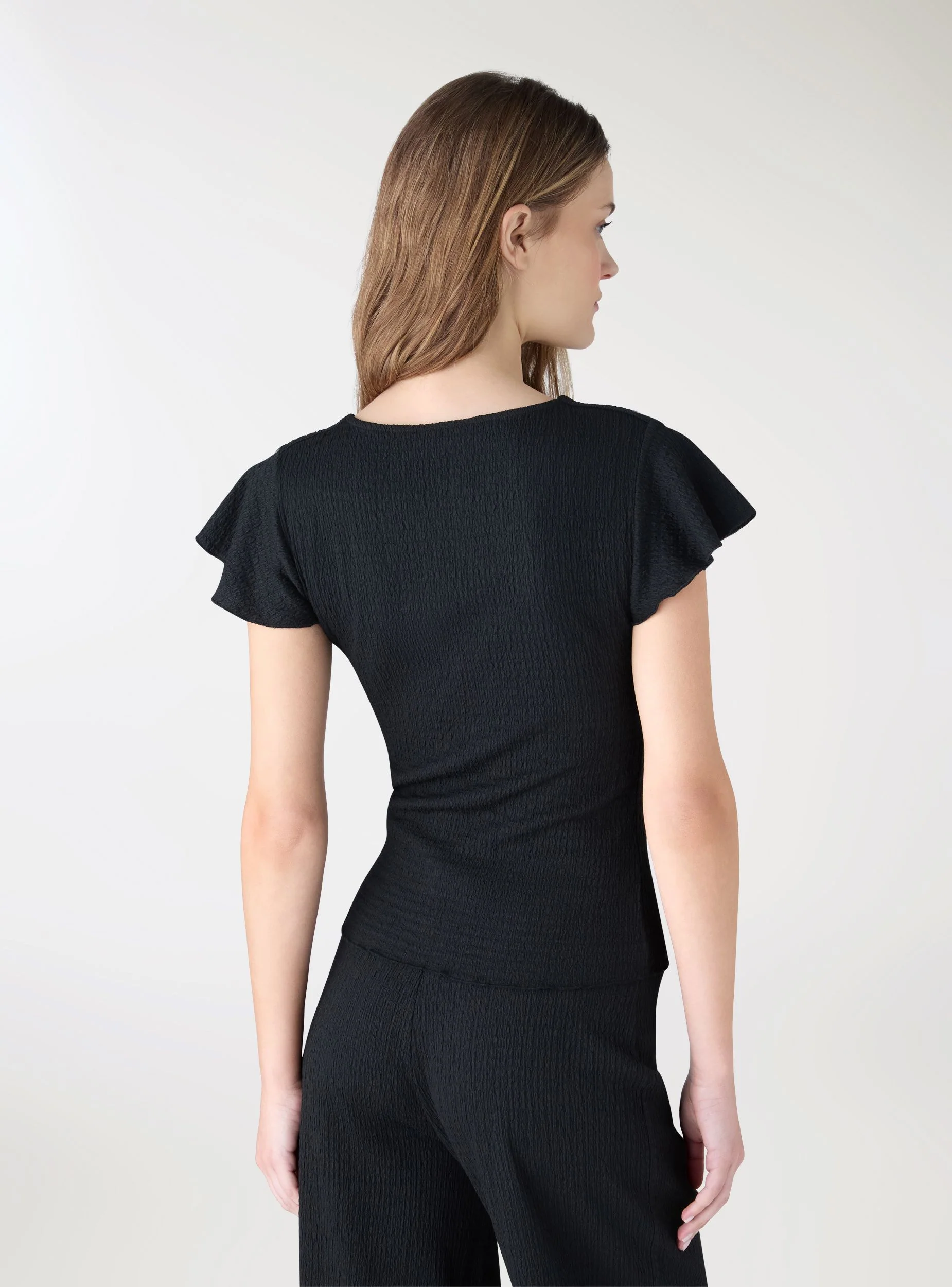 T-shirt volant con scollo a v - Image 4