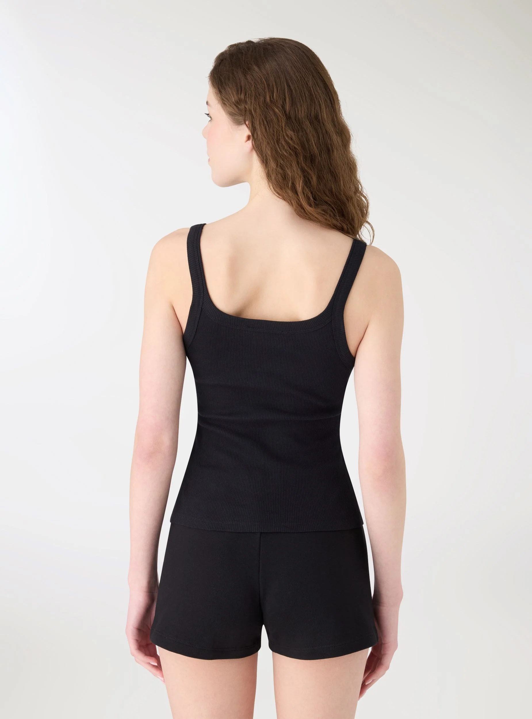 Top a costine con spalline sottili - Image 3