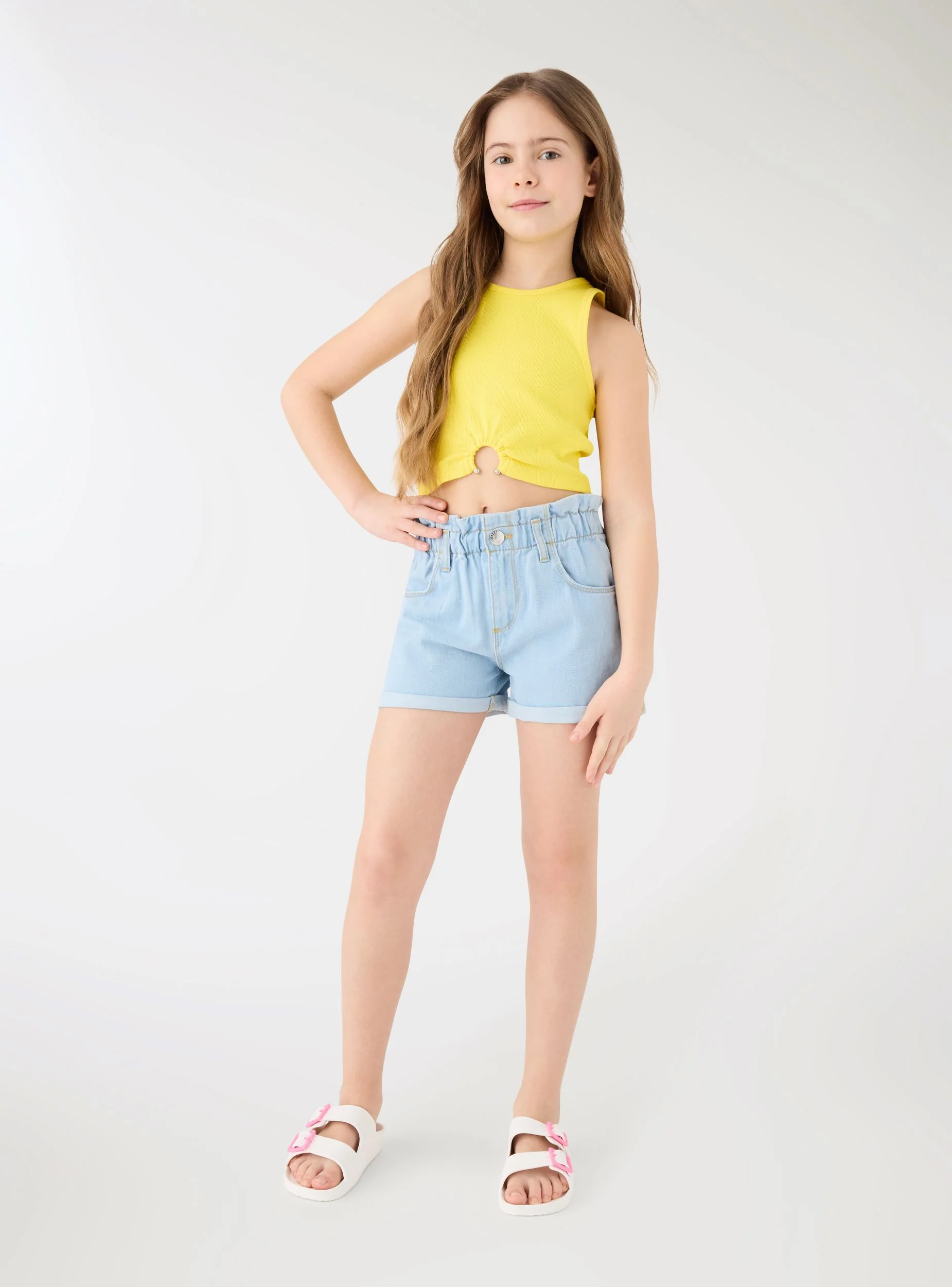 Top con cut-out e anello