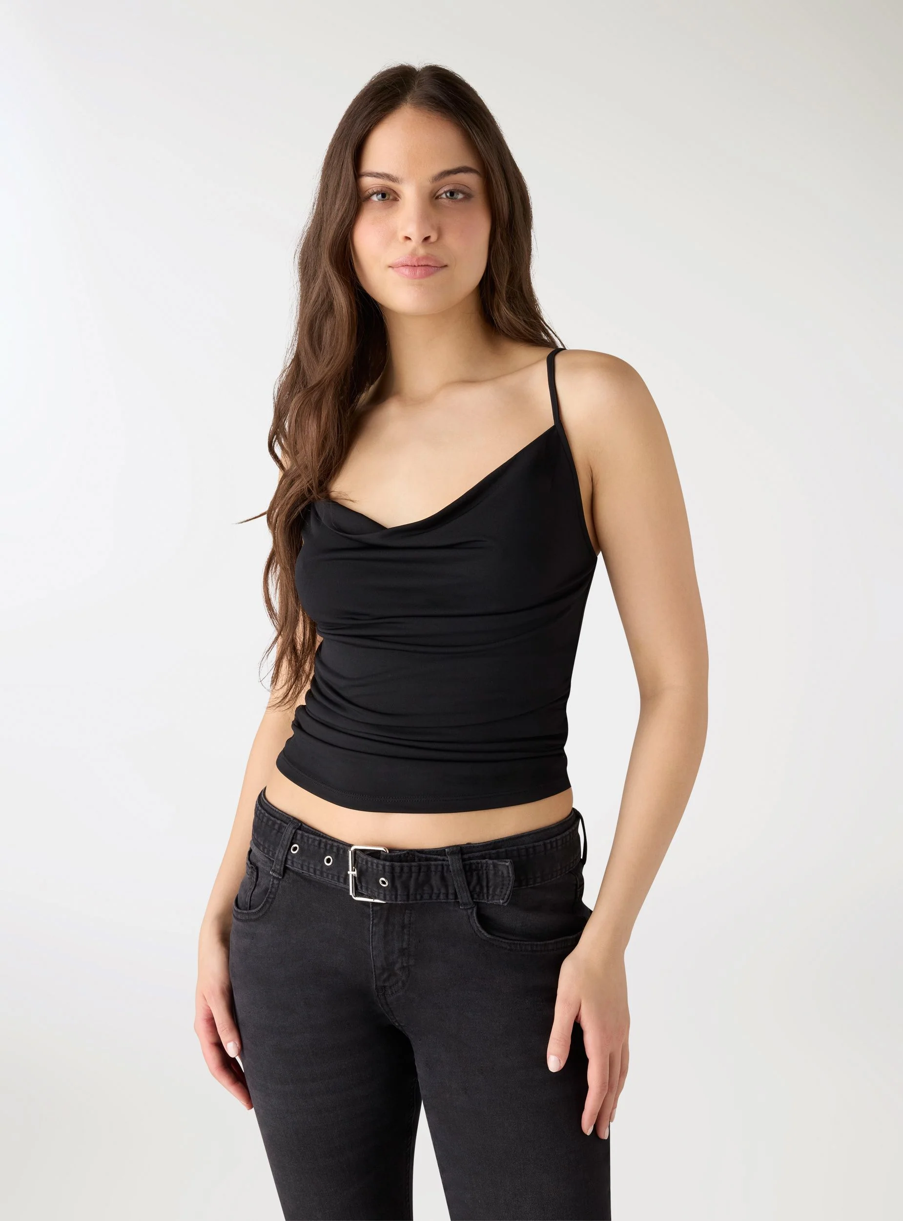 Top con scollo drappeggiato e arricciature laterali - Image 4