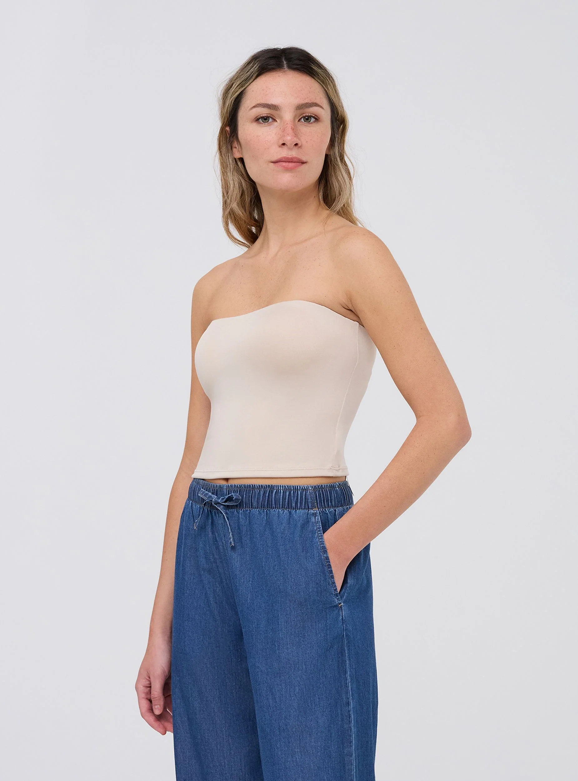 Top crop a fascia con coppe interne - Image 2