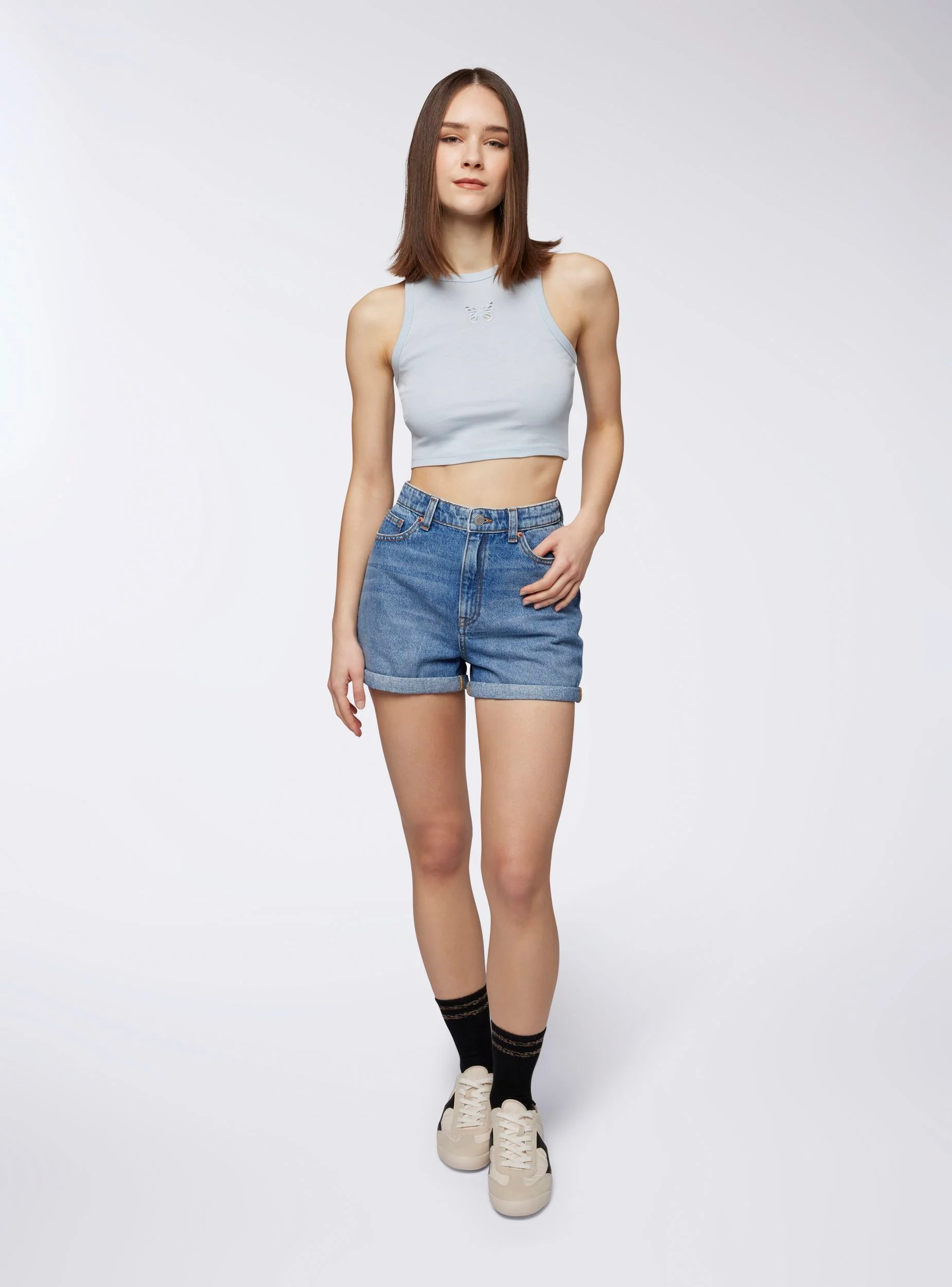 Top crop con scollo americano e ricamo cut-out - Image 4