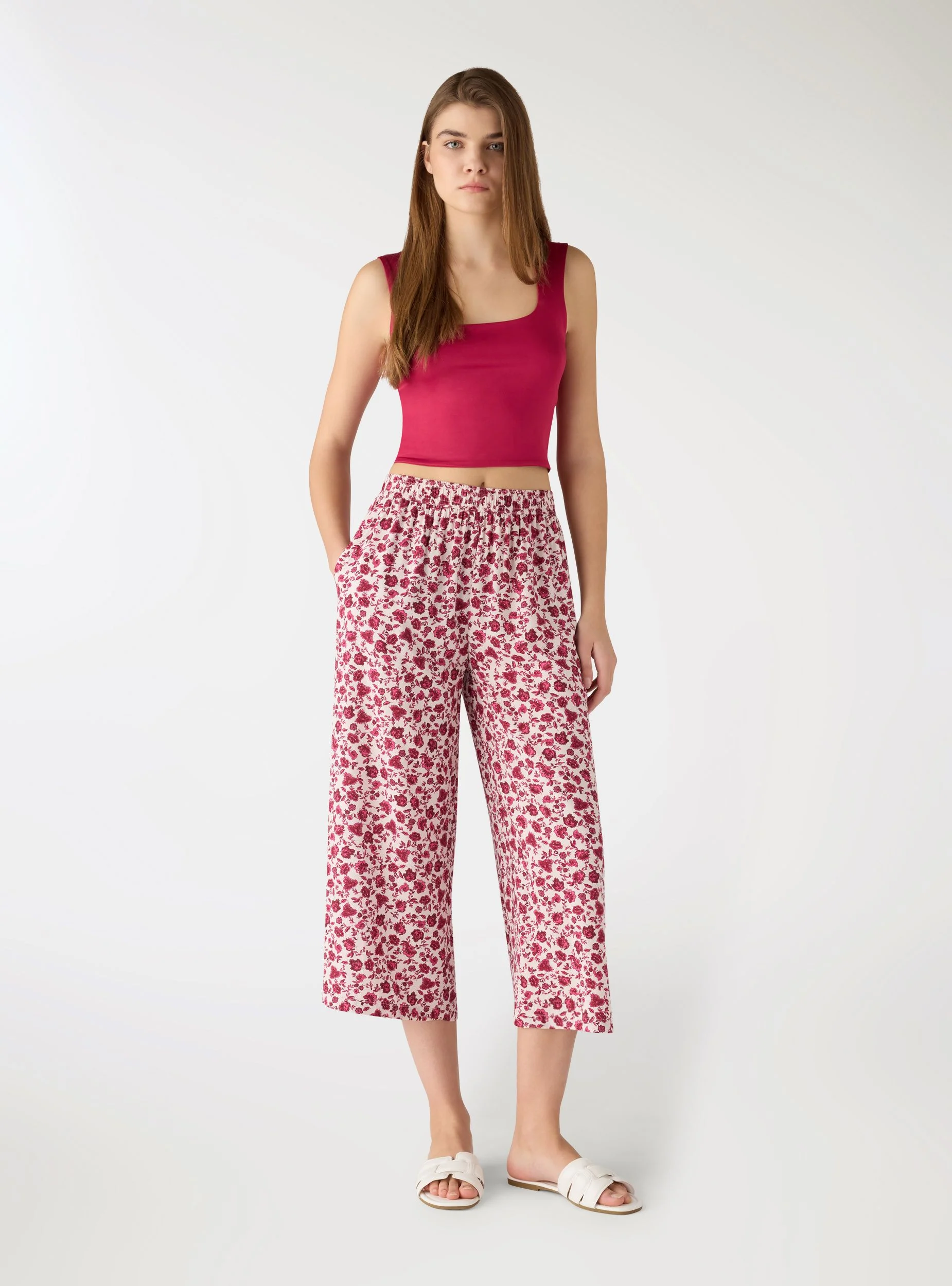 Top crop con scollo squadrato tinta unita