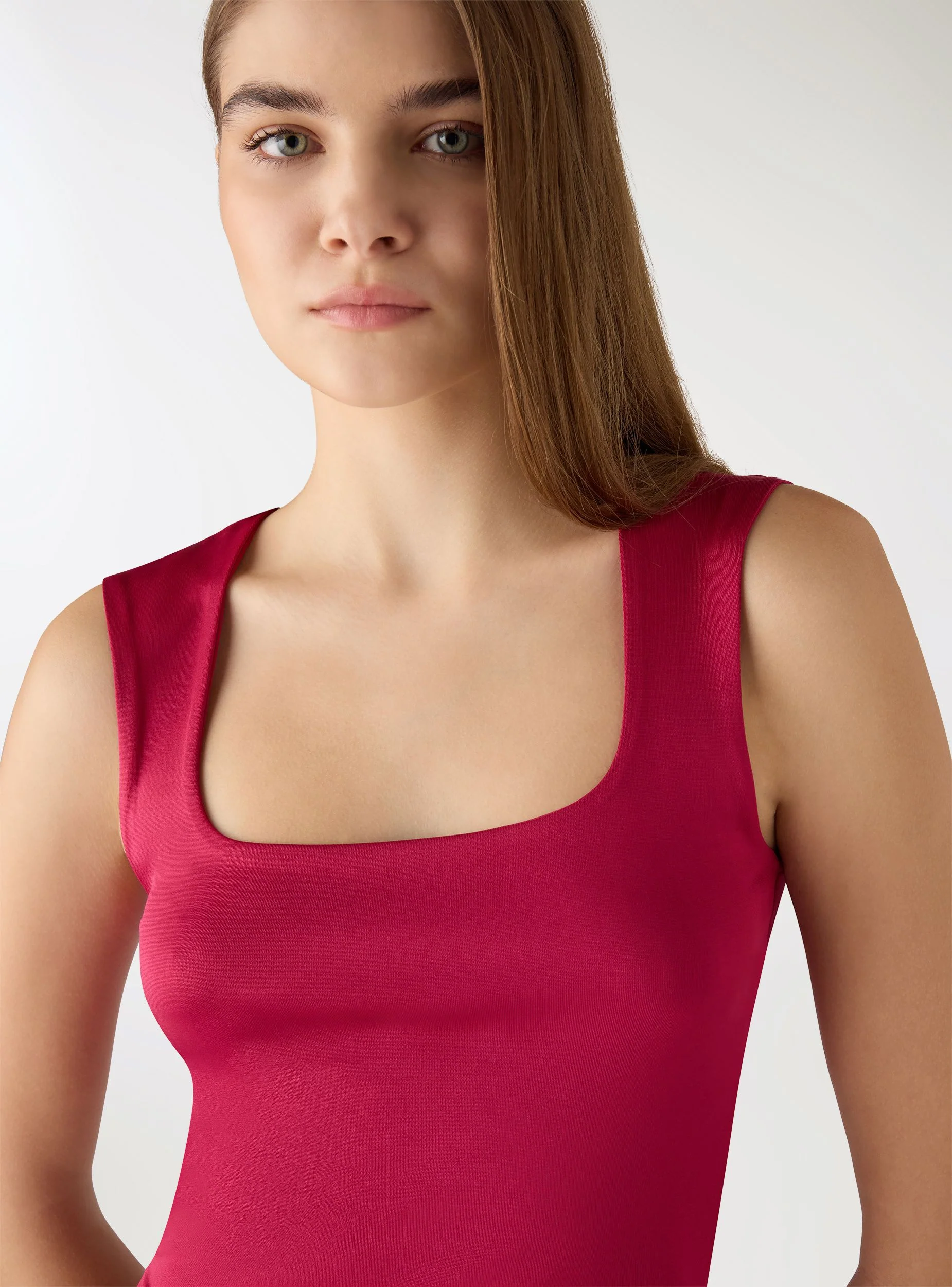 Top crop con scollo squadrato tinta unita - Image 4