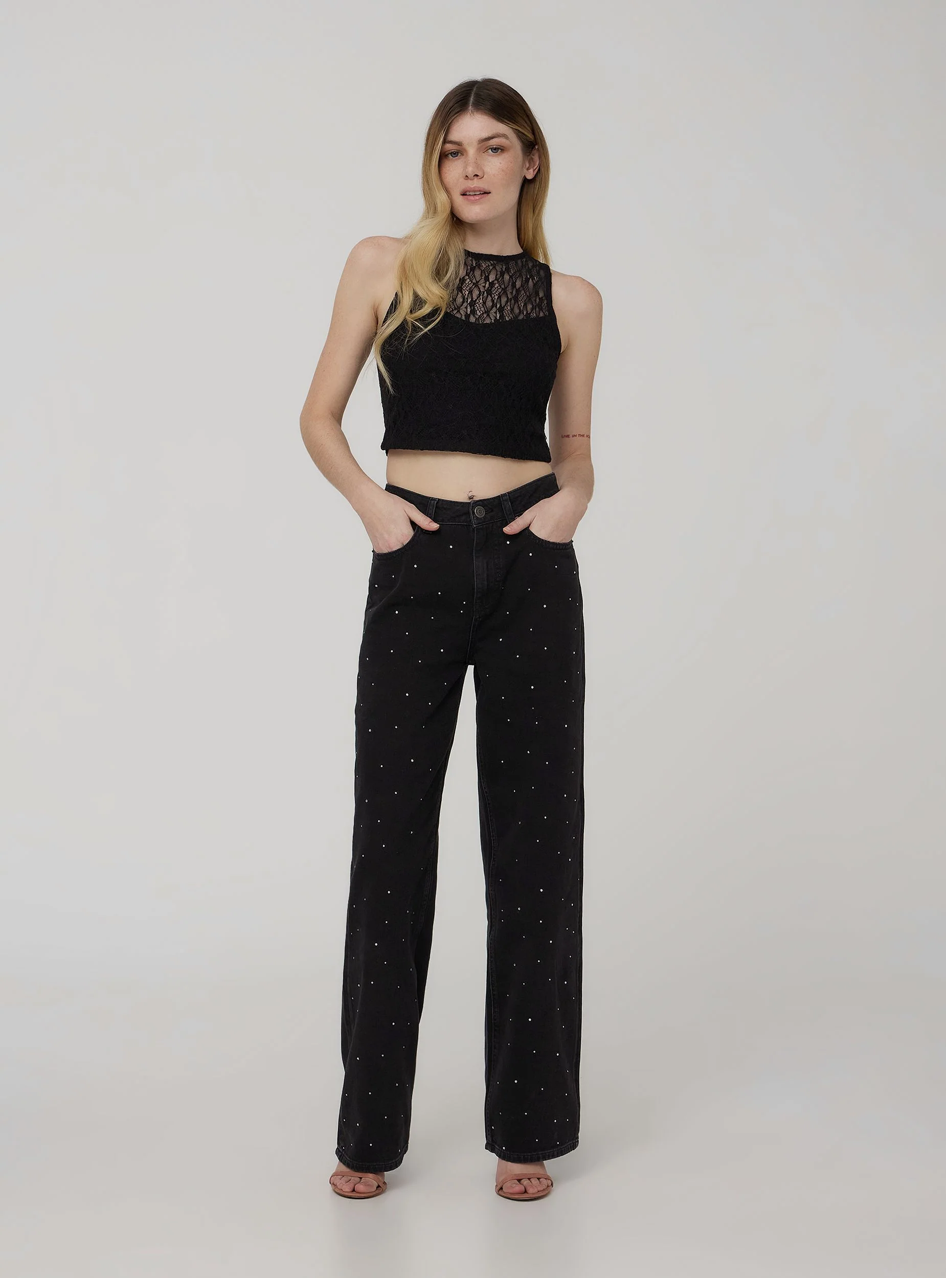 Top crop in pizzo con scollo americano - Image 2
