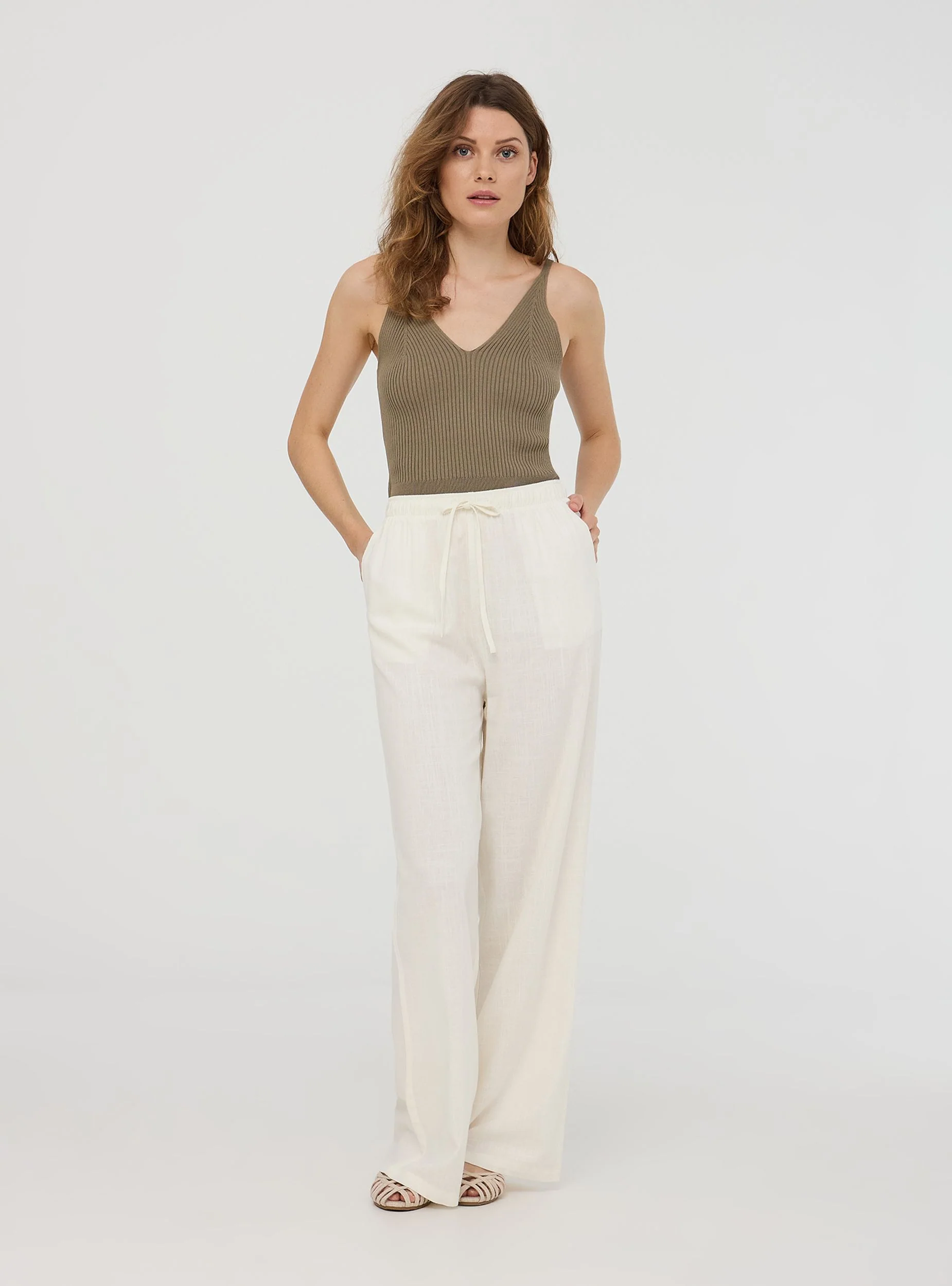 Top in maglia con scollo a v - Image 3
