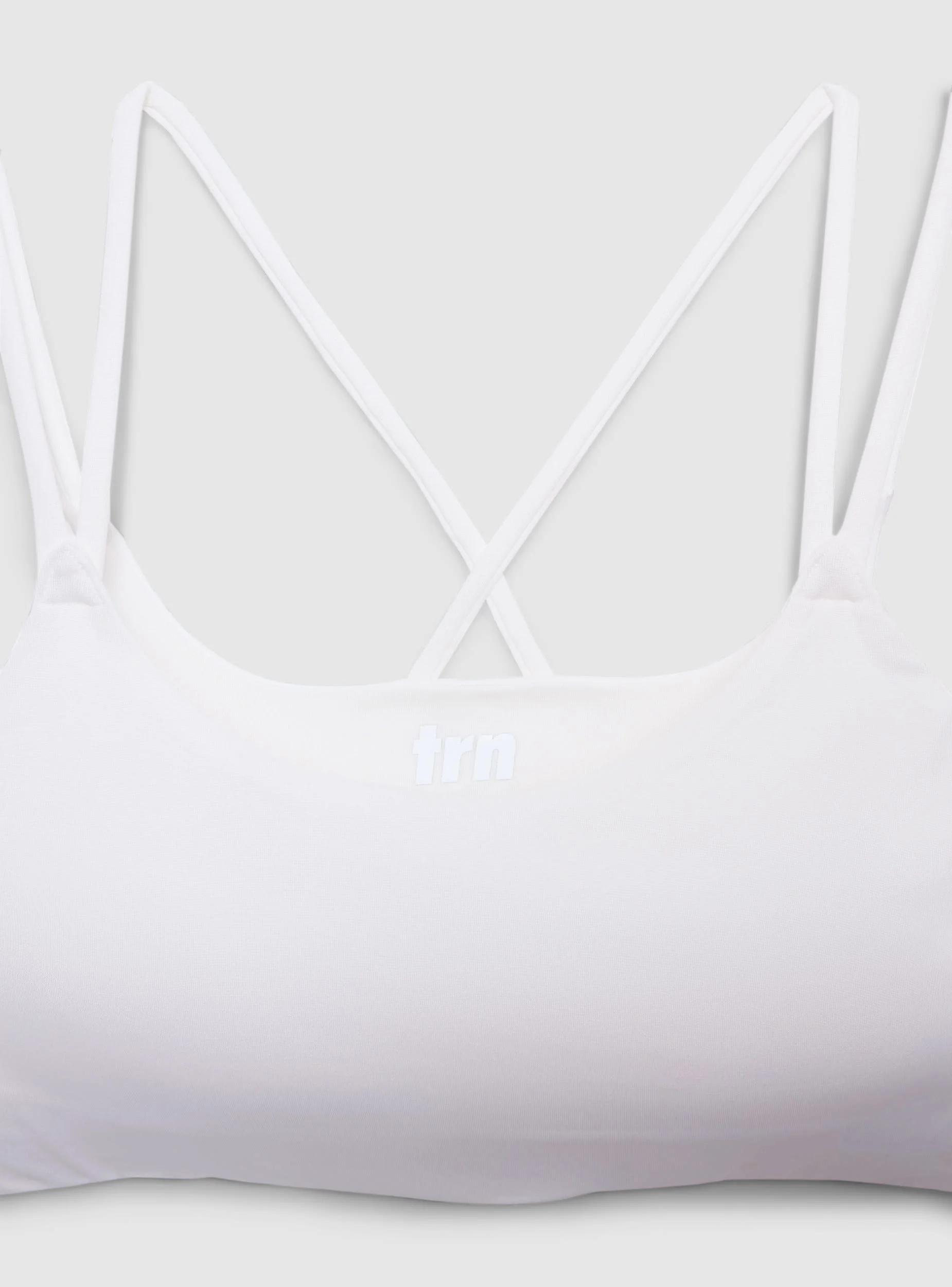 Top sportivo con spalline incrociate - Image 6