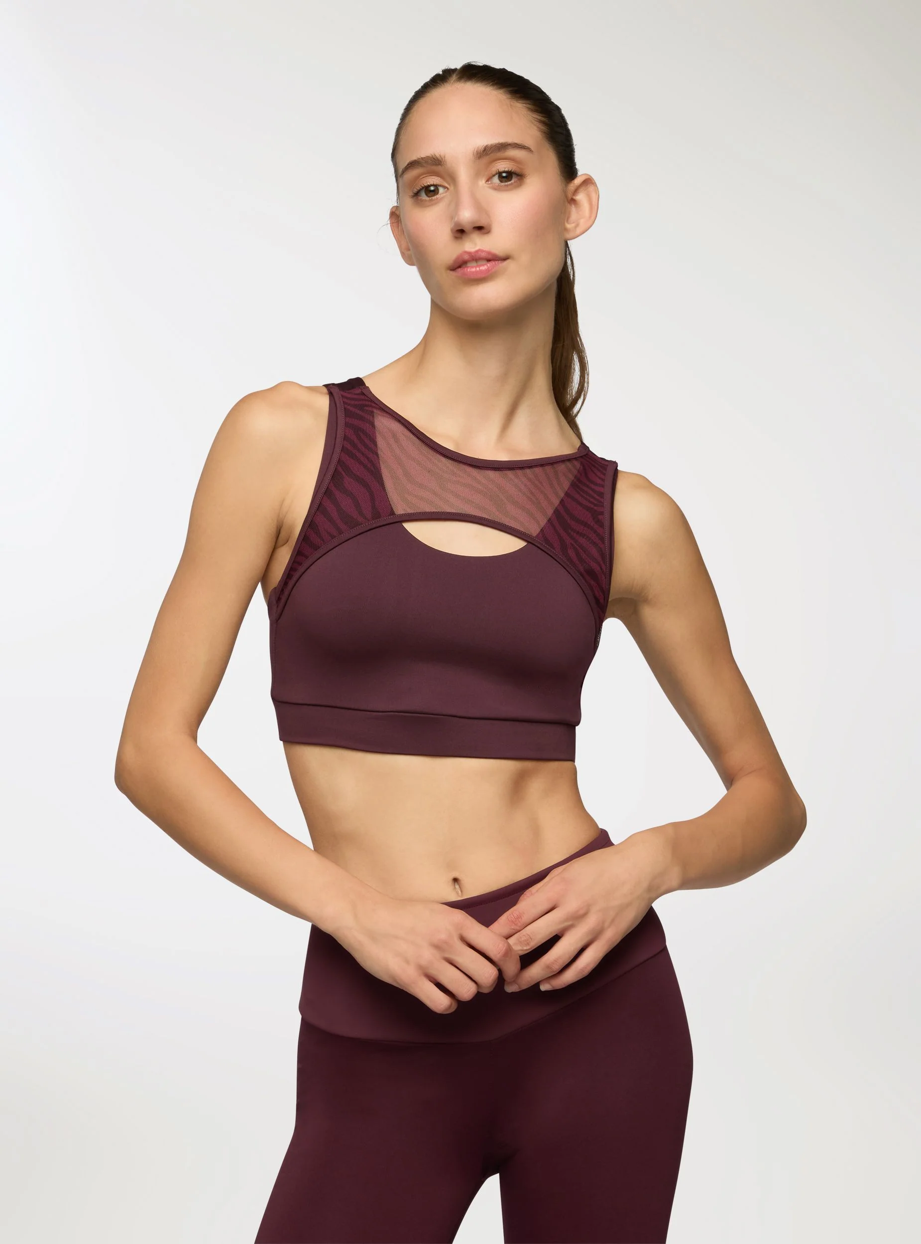 Top sportivo con trasparenze - Image 4