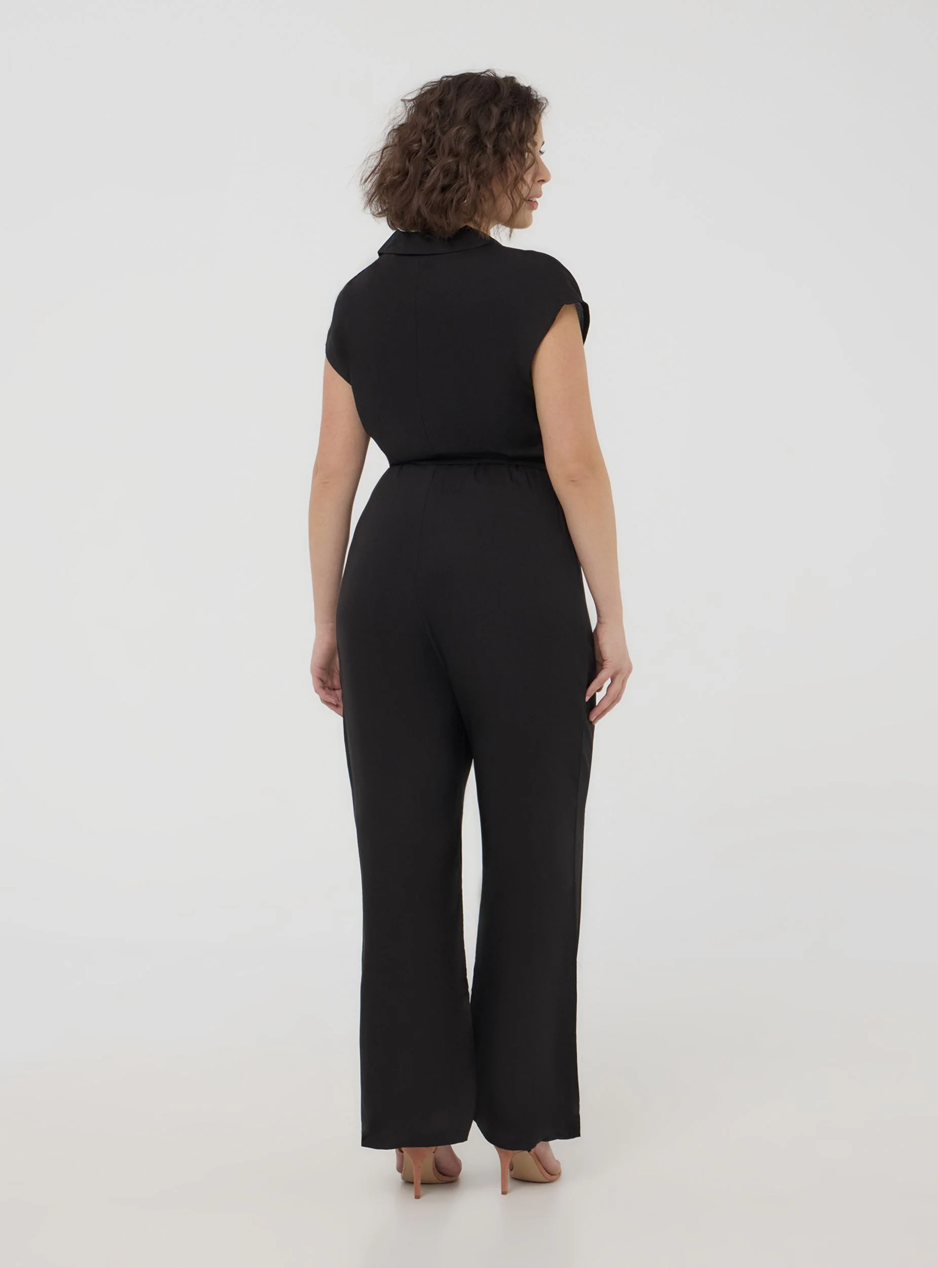 Tuta lunga con revers - Image 3