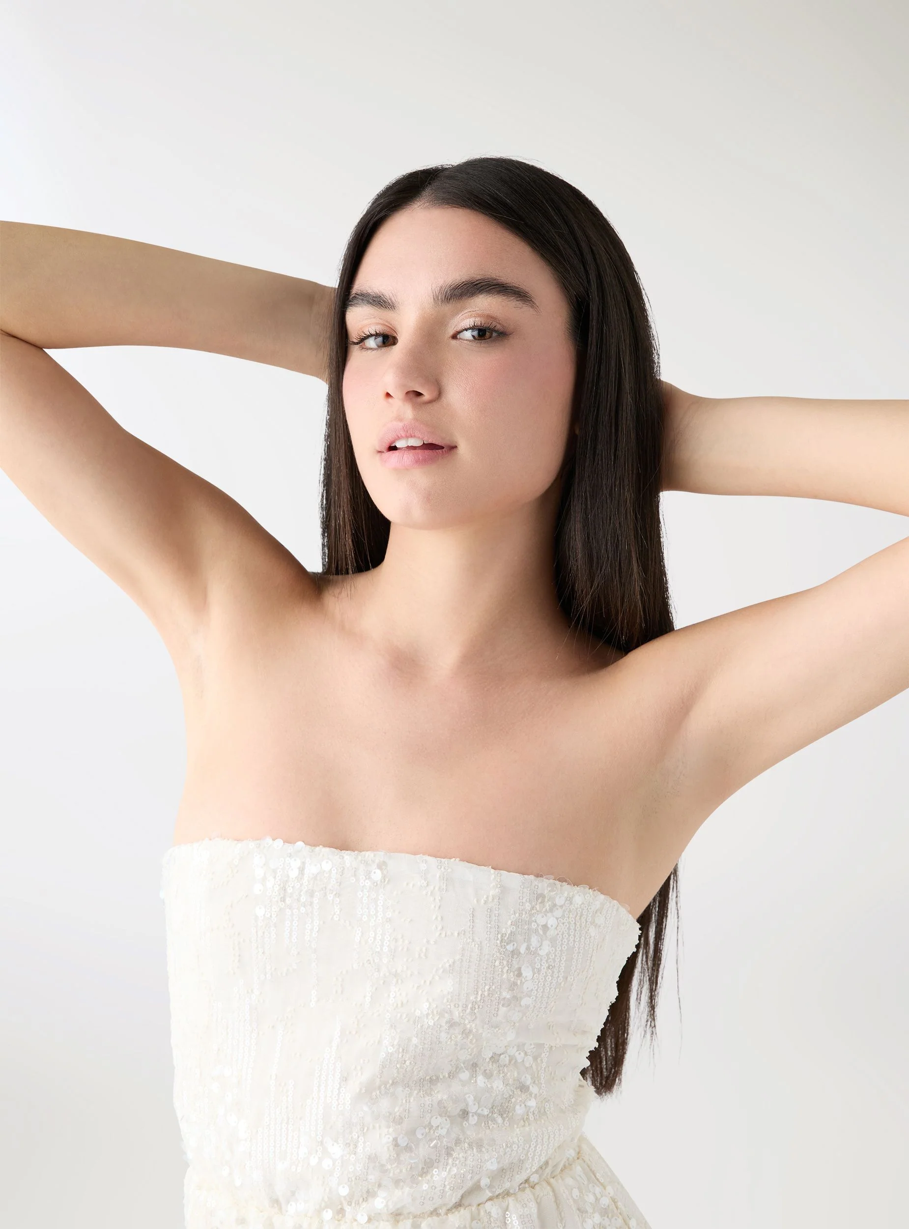 Vestito a fascia con gonna a palloncino e paillettes - Image 2