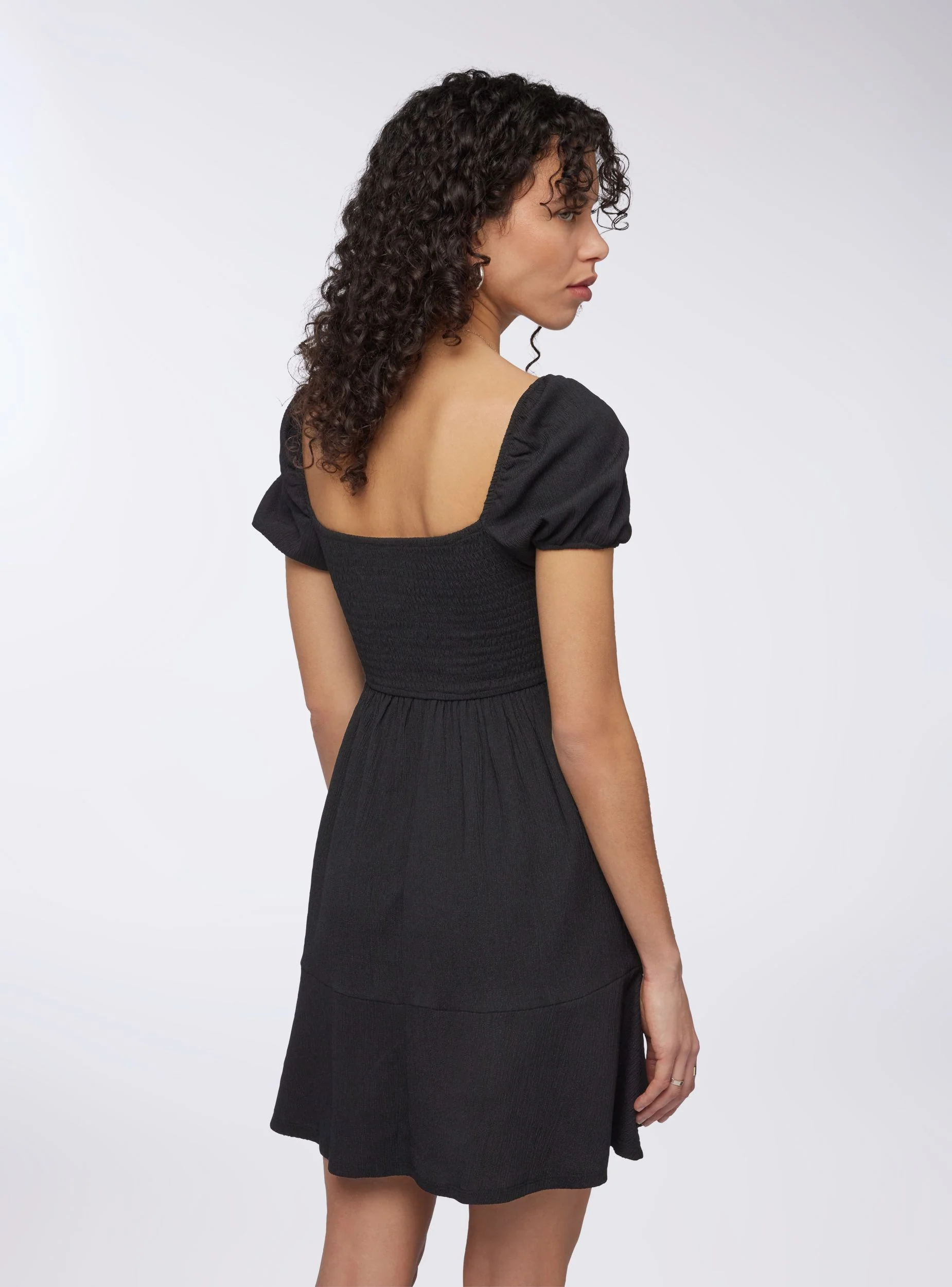 Vestito con punto smock tinta unita con scollo a cuore - Image 2
