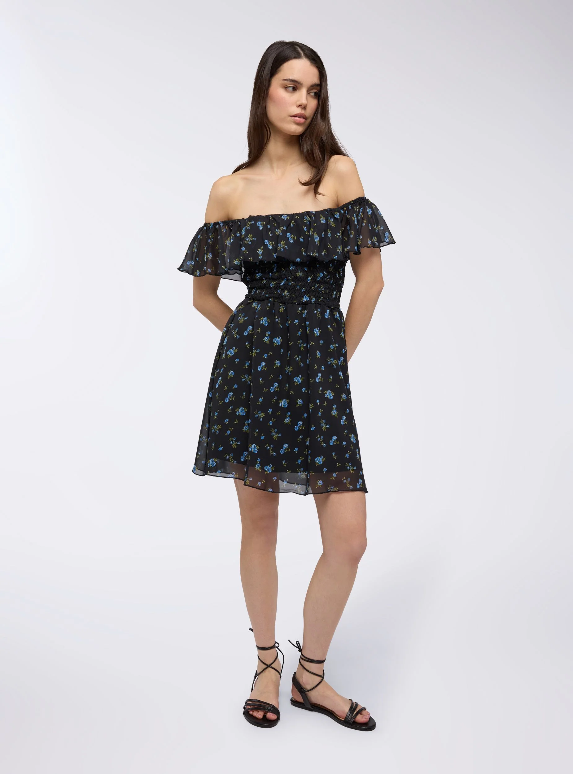 Vestito floreale con balza e spalle scoperte - Image 3