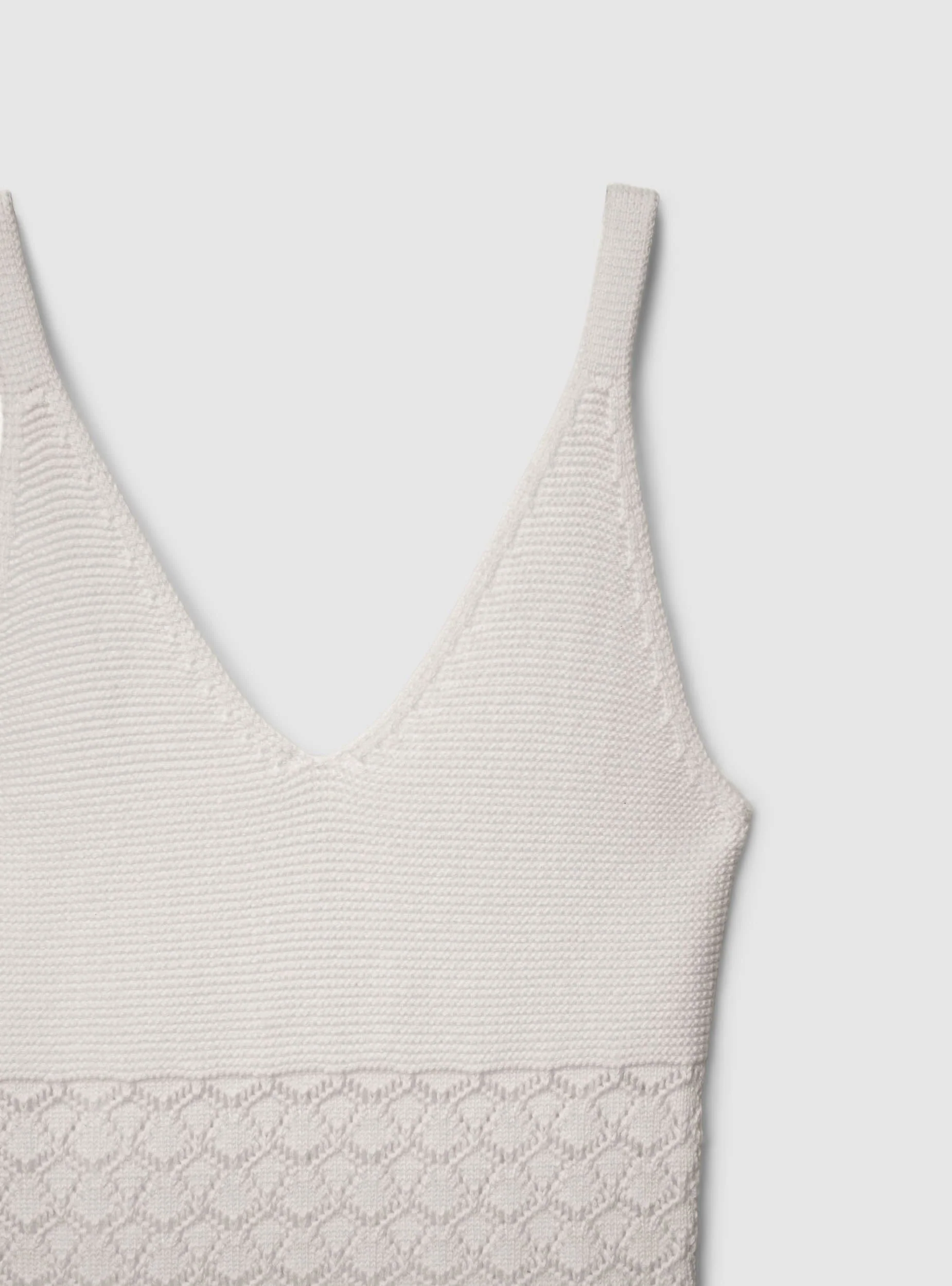 Vestito in maglia con scollo a V - Image 6