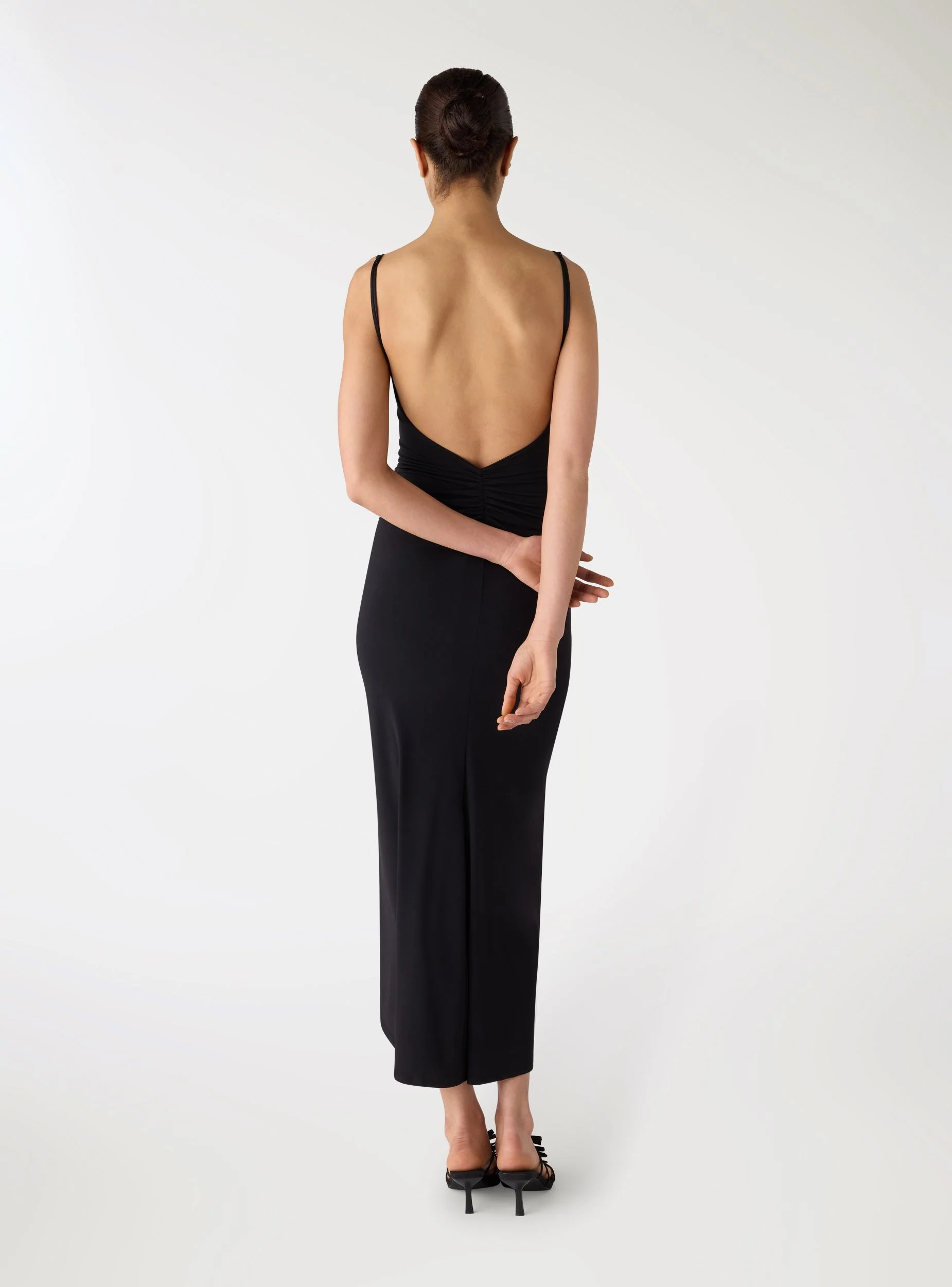 Vestito lungo con coppe e arricciatura dietro - Image 3