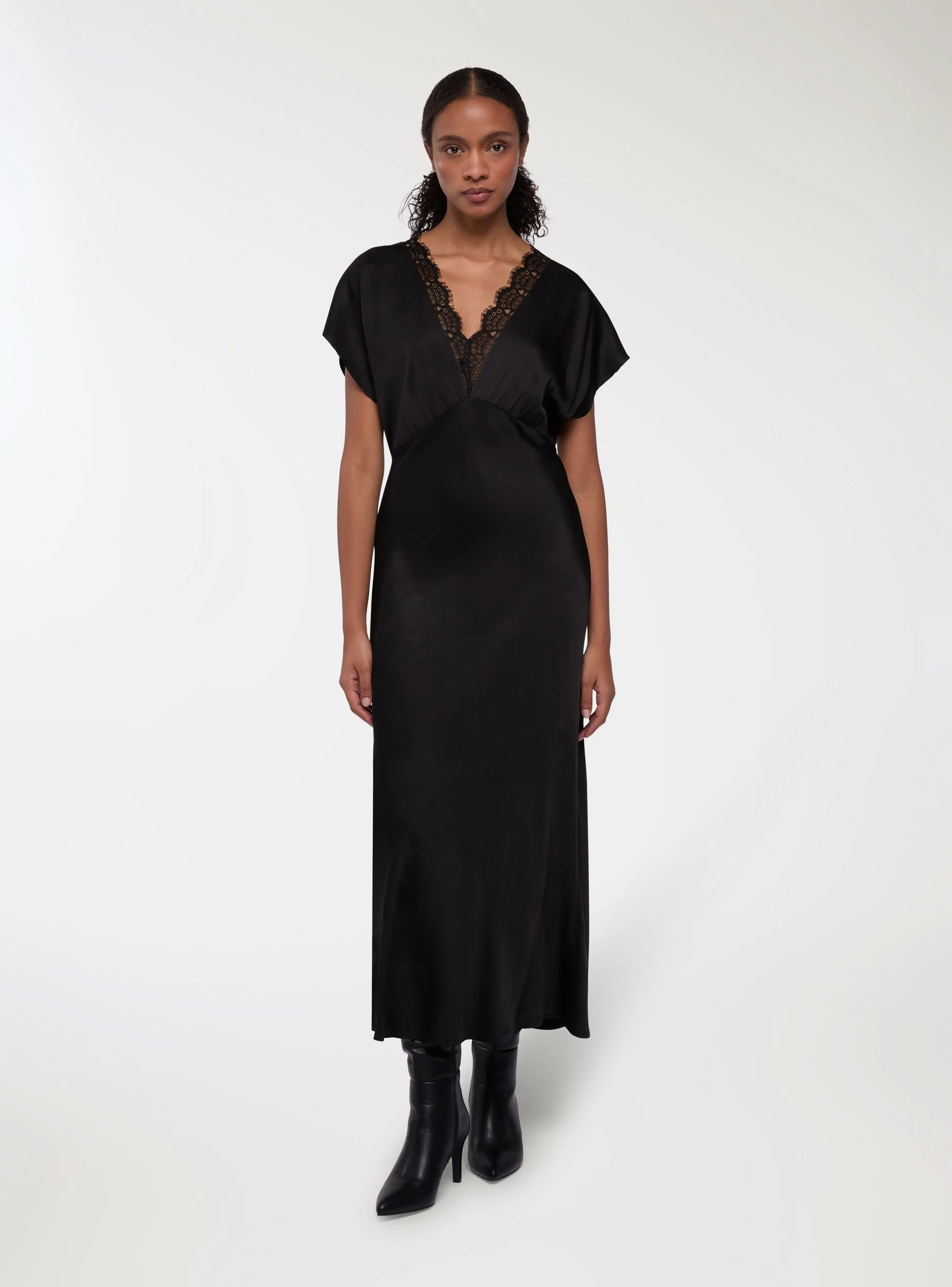 Vestito lungo con inserti in pizzo - Image 4