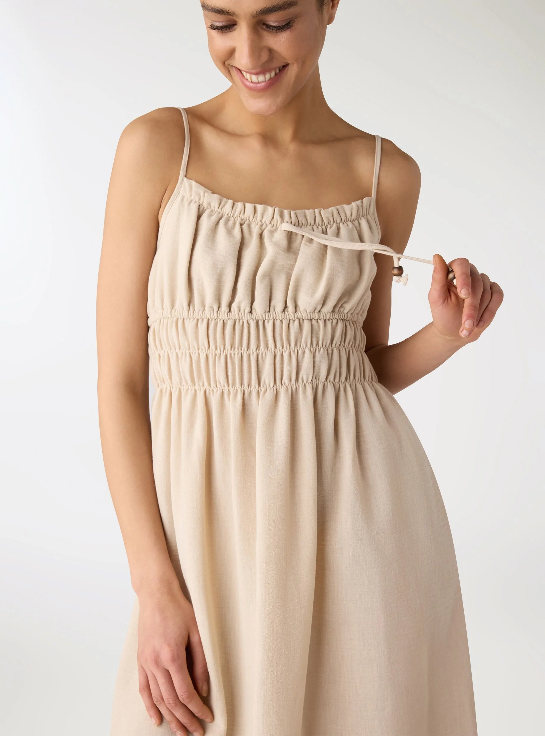 Vestito lungo con spalline sottili e balze - Image 3